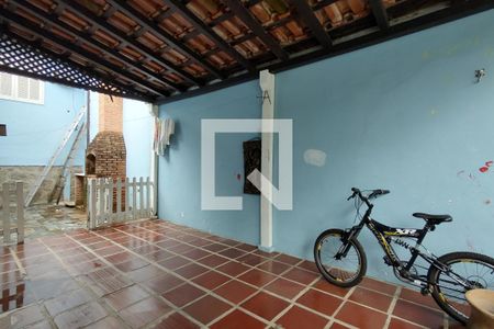 Casa de condomínio à venda com 360m², 3 quartos e 2 vagas Casa de condomínio à venda com 360m², 3 quartos e 2 vagasGaragem