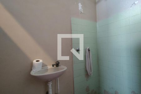 Casa de condomínio à venda com 360m², 3 quartos e 2 vagas Casa de condomínio à venda com 360m², 3 quartos e 2 vagasBanheiro de Serviço