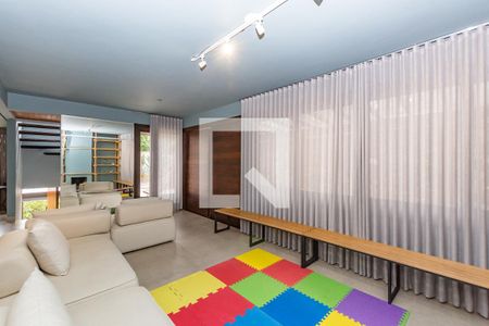 Sala  de casa de condomínio à venda com 3 quartos, 210m² em Ville de Montagne, Nova Lima