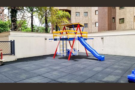 Apartamento à venda com 67m², 2 quartos e 2 vagas Apartamento à venda com 67m², 2 quartos e 2 vagasÁrea comum - Playground