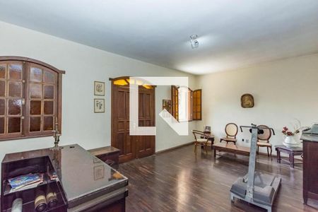 Casa à venda com 159m², 3 quartos e 2 vagas