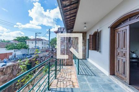 Casa à venda com 159m², 3 quartos e 2 vagas