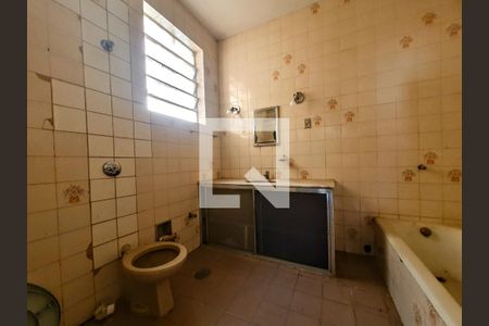 Banheiro de apartamento à venda com 3 quartos, 137m² em Santa Tereza, Belo Horizonte