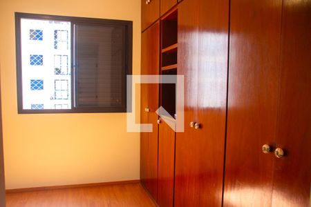 Quarto de apartamento para alugar com 3 quartos, 70m² em Jardim das Vertentes, São Paulo