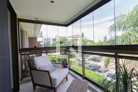 Apartamento à venda com 138m², 3 quartos e 3 vagas Apartamento à venda com 138m², 3 quartos e 3 vagasVaranda da Sala