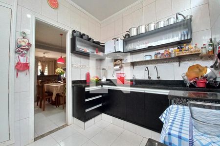 Casa à venda com 240m², 3 quartos e 2 vagasCozinha