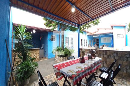 Casa à venda com 240m², 3 quartos e 2 vagasÁrea gourmet