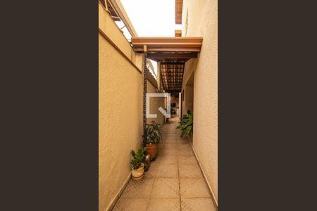 Casa à venda com 175m², 3 quartos e 2 vagasCorredor