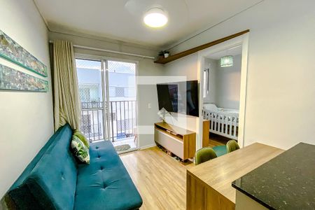 Sala de apartamento para alugar com 2 quartos, 40m² em Cambuci, São Paulo