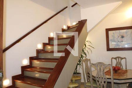 Escada de casa à venda com 3 quartos, 180m² em Vila Anglo Brasileira, São Paulo