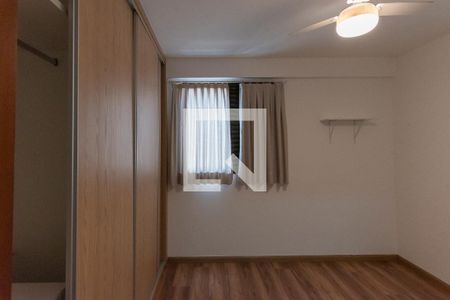 Suíte de apartamento para alugar com 3 quartos, 90m² em Centro, Campinas