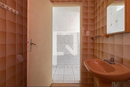 banheiro social 1_4 de casa para alugar com 3 quartos, 160m² em São João Clímaco, São Paulo