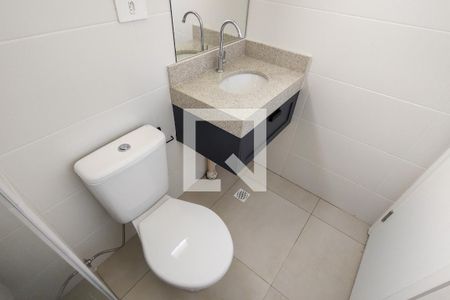 Apartamento para alugar com 65m², 2 quartos e 1 vaga Apartamento para alugar com 65m², 2 quartos e 1 vagaBanheiro da Suíte