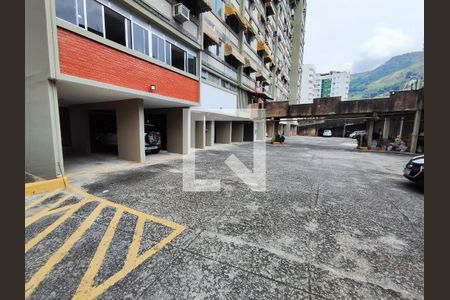 Apartamento à venda com 100m², 3 quartos e 1 vaga Apartamento à venda com 100m², 3 quartos e 1 vagaGaragem