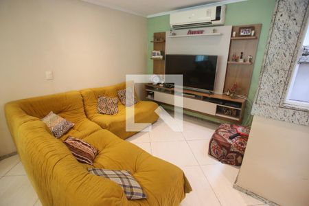 Sala de TV de casa à venda com 3 quartos, 135m² em Taquara, Rio de Janeiro