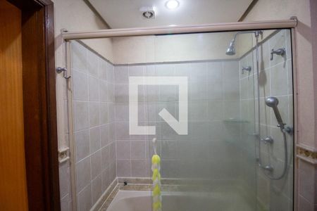Apartamento à venda com 323m², 4 quartos e 4 vagasBanheiro da Suíte