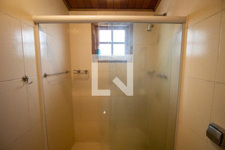 Apartamento à venda com 323m², 4 quartos e 4 vagasBanheiro da Suíte 2