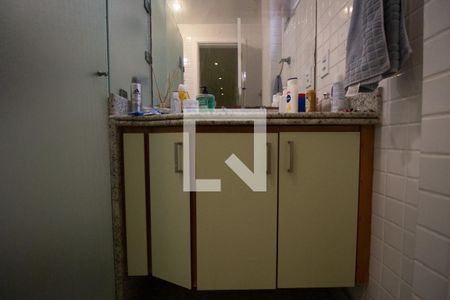 Apartamento à venda com 323m², 4 quartos e 4 vagasBanheiro Social