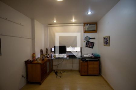 Apartamento à venda com 323m², 4 quartos e 4 vagasQuarto 2