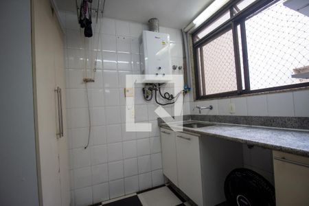 Apartamento à venda com 323m², 4 quartos e 4 vagasCozinha e Área de Serviço