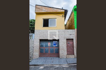 Casa à venda com 126m², 3 quartos e 1 vagaFachada