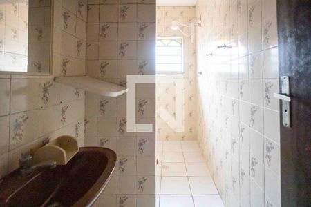 Banheiro de casa para alugar com 1 quarto, 36m² em Taboão, Diadema