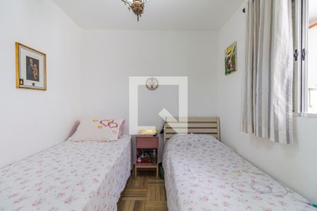 Casa à venda com 144m², 4 quartos e 2 vagasSuíte 2