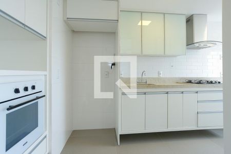 Cozinha de apartamento para alugar com 2 quartos, 69m² em Petrópolis, Porto Alegre