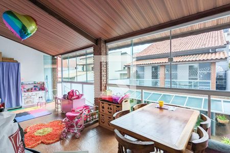 Casa à venda com 264m², 4 quartos e 3 vagasÁrea comum