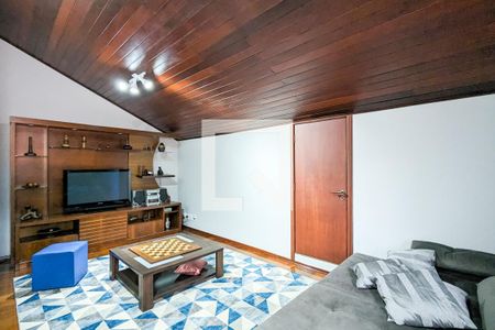 Casa à venda com 264m², 4 quartos e 3 vagasSótão