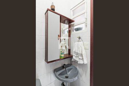 Casa à venda com 264m², 4 quartos e 3 vagasBanheiro externo