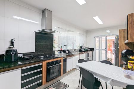 Casa à venda com 264m², 4 quartos e 3 vagasCozinha