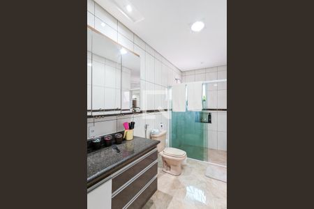 Casa à venda com 264m², 4 quartos e 3 vagasBanheiro da suíte