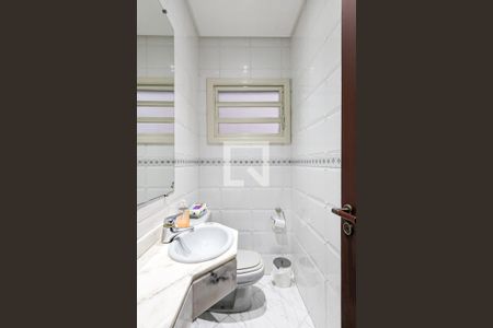 Casa à venda com 264m², 4 quartos e 3 vagasLavabo