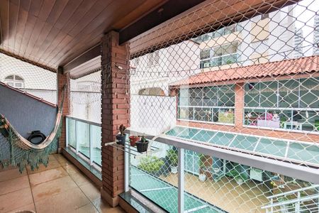 Casa à venda com 264m², 4 quartos e 3 vagasVaranda dos quartos 2 e 3