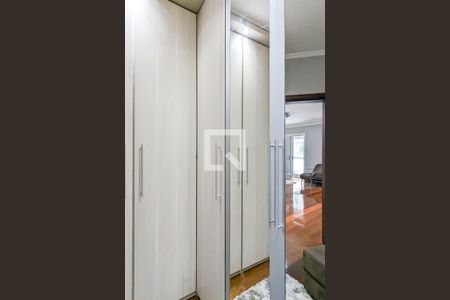 Casa à venda com 264m², 4 quartos e 3 vagasCloset da suíte