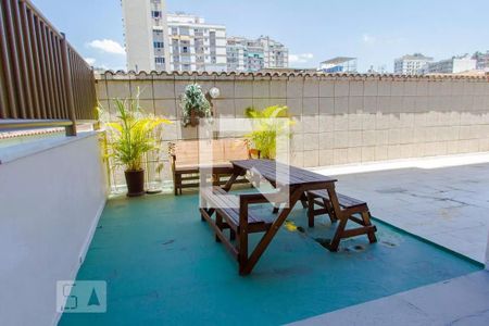 Apartamento à venda com 68m², 2 quartos e 1 vagaÁrea comum