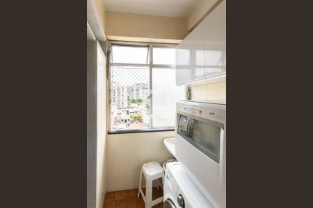 Apartamento à venda com 68m², 2 quartos e 1 vagaÁrea de Serviço