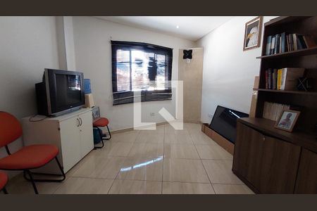 Casa à venda com 159m², 3 quartos e 2 vagasEspaço home office