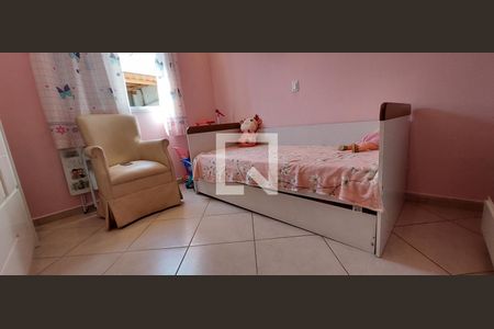 Casa à venda com 159m², 3 quartos e 2 vagasQuarto 2