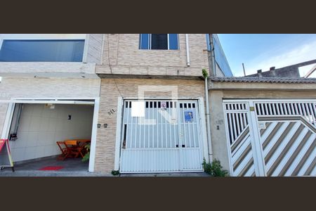 Casa à venda com 159m², 3 quartos e 2 vagasFachada