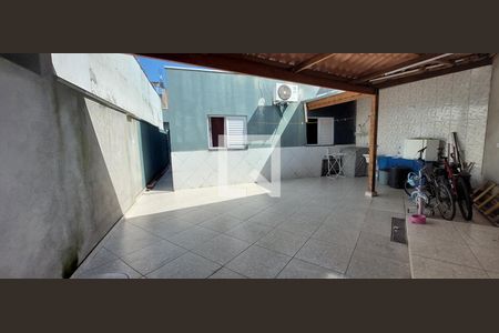 Casa à venda com 159m², 3 quartos e 2 vagasQuintal
