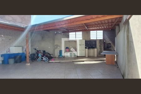 Casa à venda com 159m², 3 quartos e 2 vagasQuintal/churrasqueira