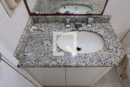 Apartamento para alugar com 75m², 3 quartos e 1 vaga Apartamento para alugar com 75m², 3 quartos e 1 vagaBanheiro da Suíte