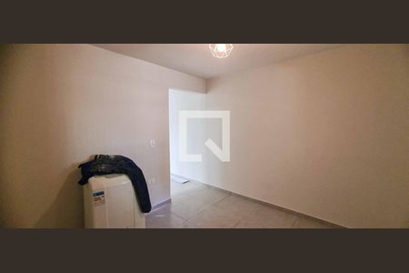 Quarto de casa para alugar com 1 quarto, 30m² em Vila Yolanda, Osasco