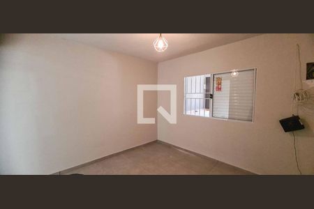 Quarto de casa para alugar com 1 quarto, 30m² em Vila Yolanda, Osasco