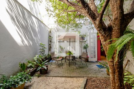 Casa à venda com 380m², 6 quartos e 4 vagasJardim 2