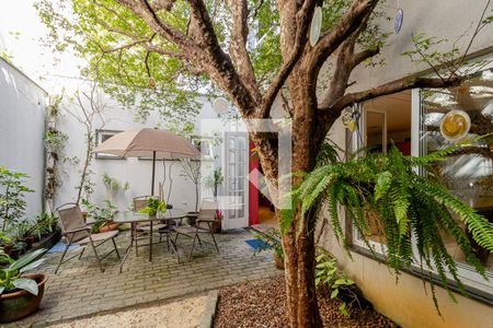 Casa à venda com 380m², 6 quartos e 4 vagasJardim 2