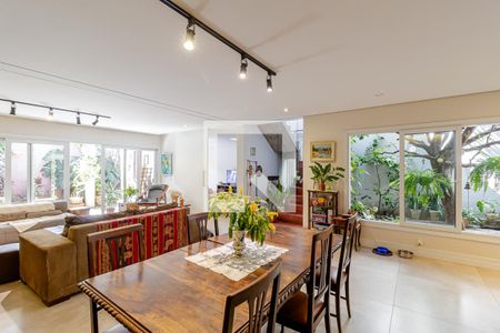 Casa à venda com 380m², 6 quartos e 4 vagasSala de Jantar