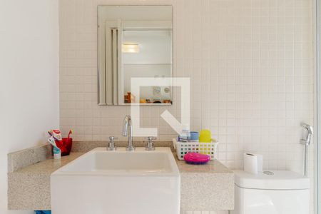 Casa à venda com 380m², 6 quartos e 4 vagasBanheiro da Suíte 5